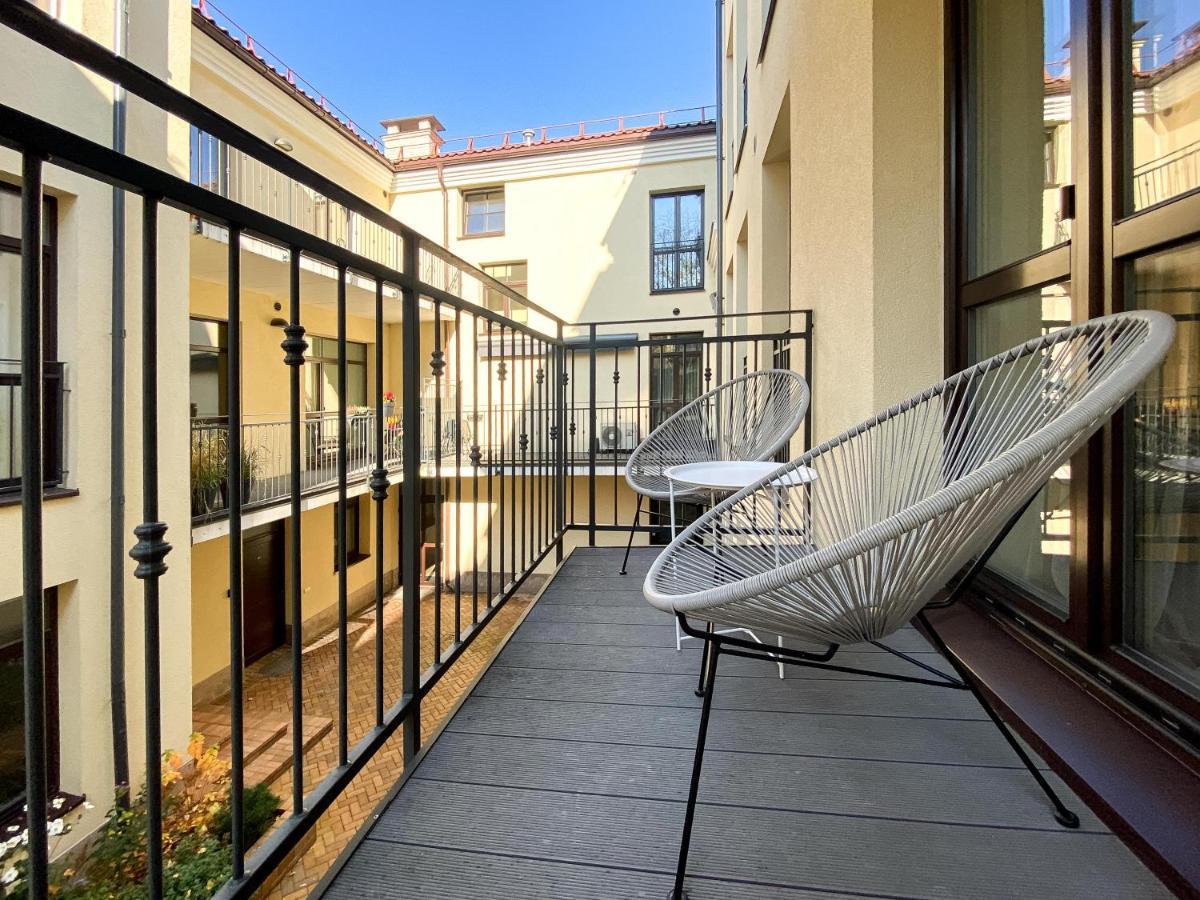 Cohost I Oldtown 60M2 Apt W-Garage Parking, Balcony & Self Check-In VNO Kültér fotó