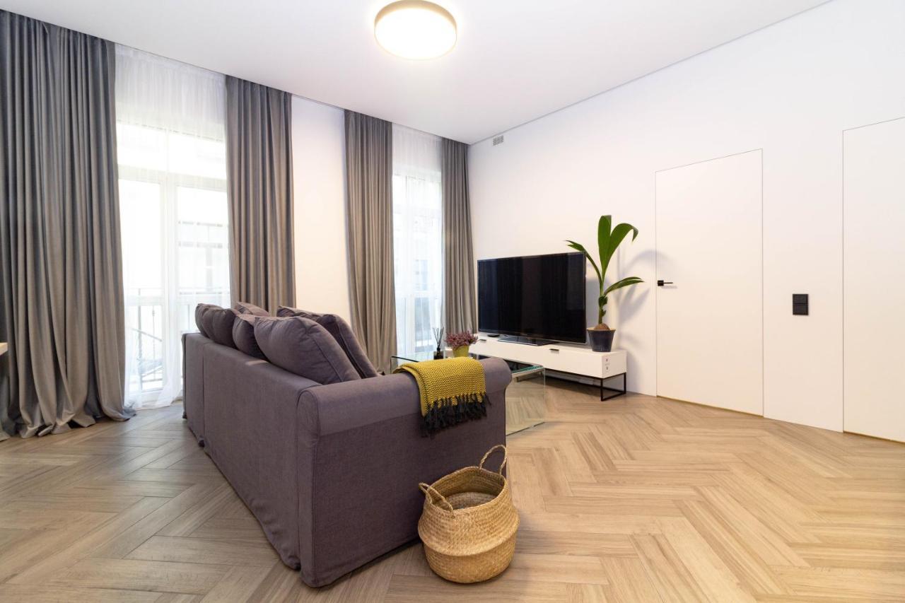 Cohost I Oldtown 60M2 Apt W-Garage Parking, Balcony & Self Check-In VNO Kültér fotó