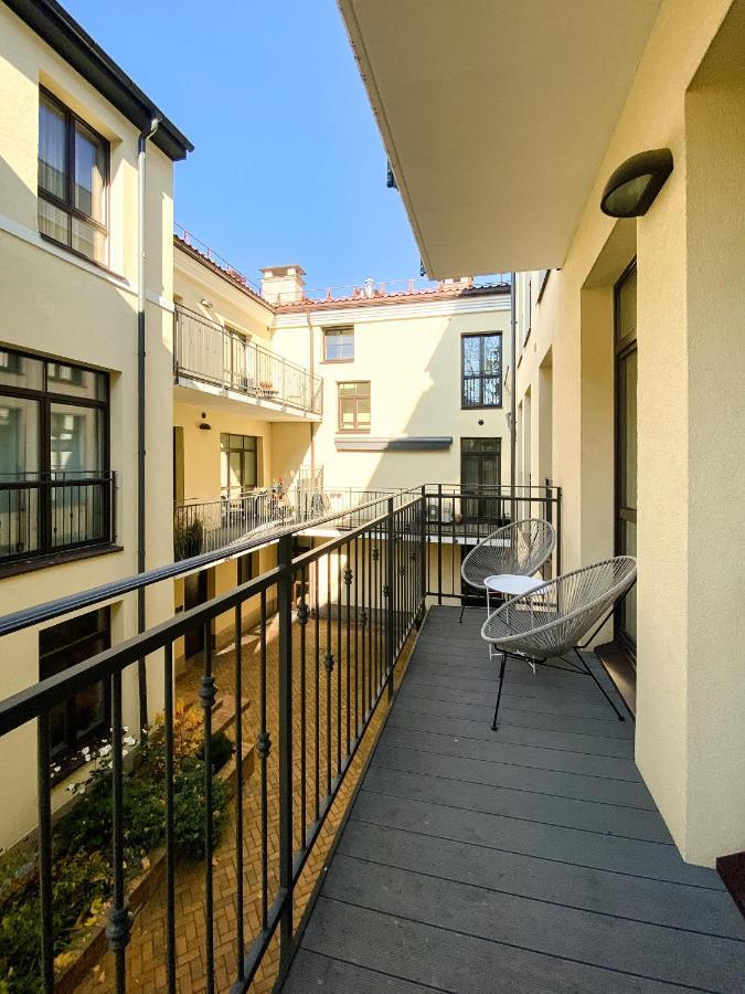 Cohost I Oldtown 60M2 Apt W-Garage Parking, Balcony & Self Check-In VNO Kültér fotó