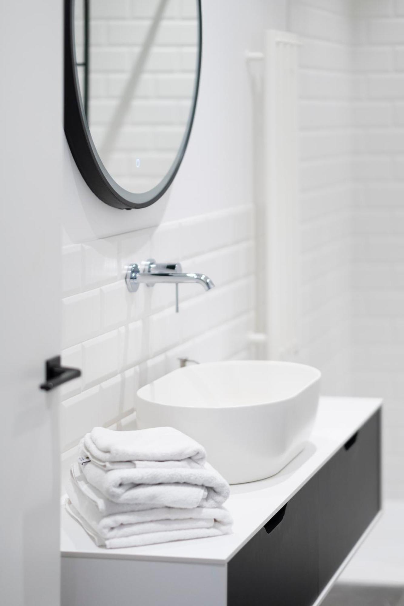 Cohost I Oldtown 60M2 Apt W-Garage Parking, Balcony & Self Check-In VNO Kültér fotó